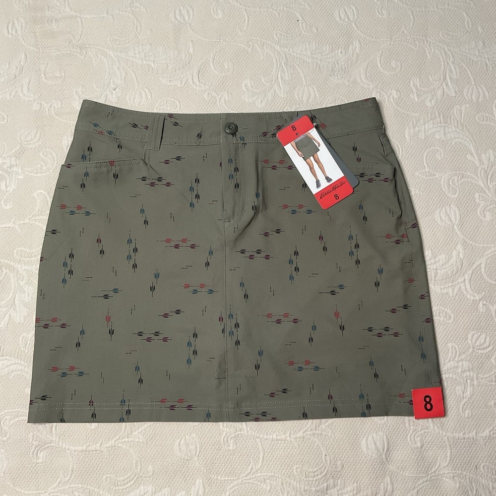 Eddie Bauer Size 8 Women's Adventurer 2.0 Dark Green Arrow‎ Hiking Skort UPF50+